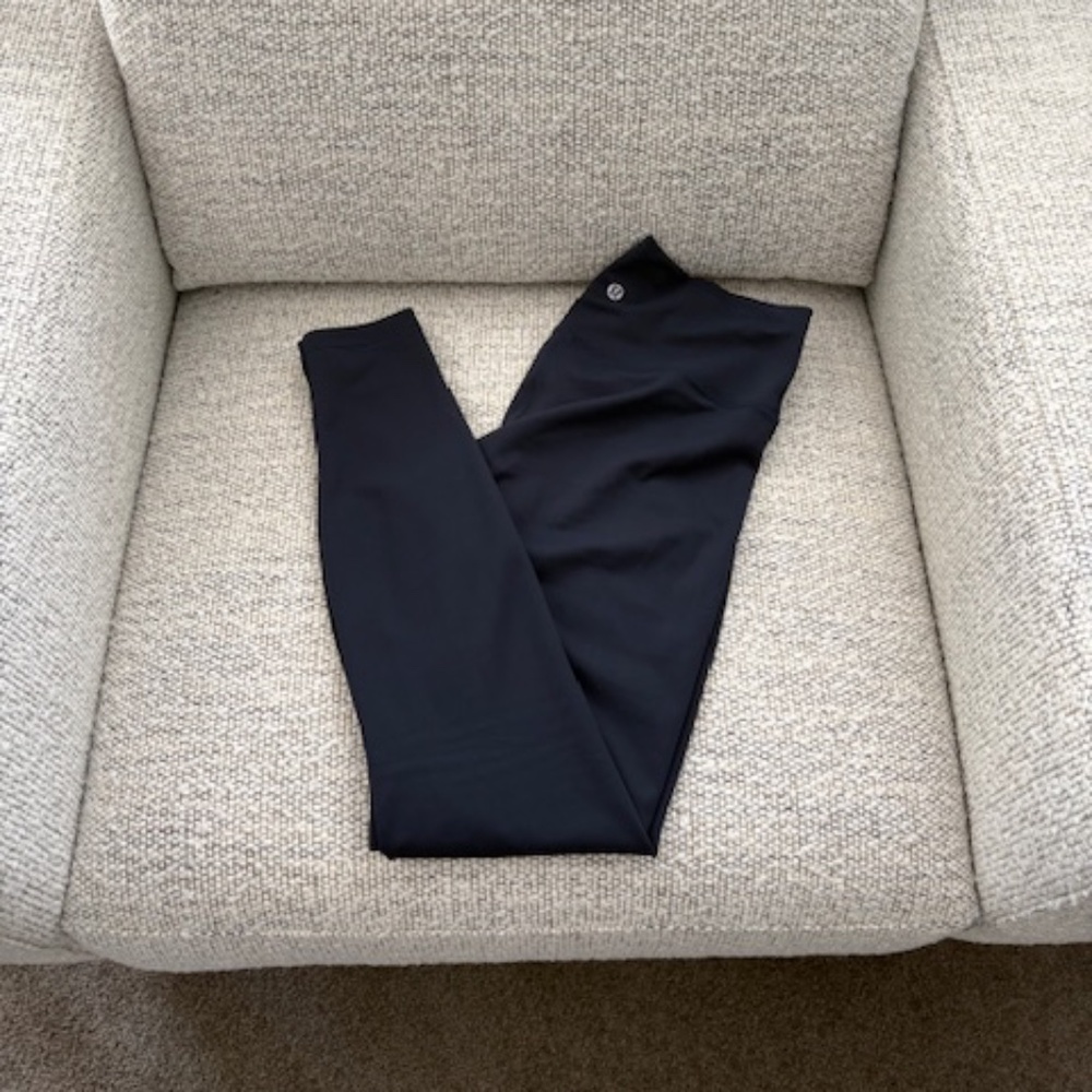 New! Wunder Train 28" Leggings - Navy Blue / True Navy